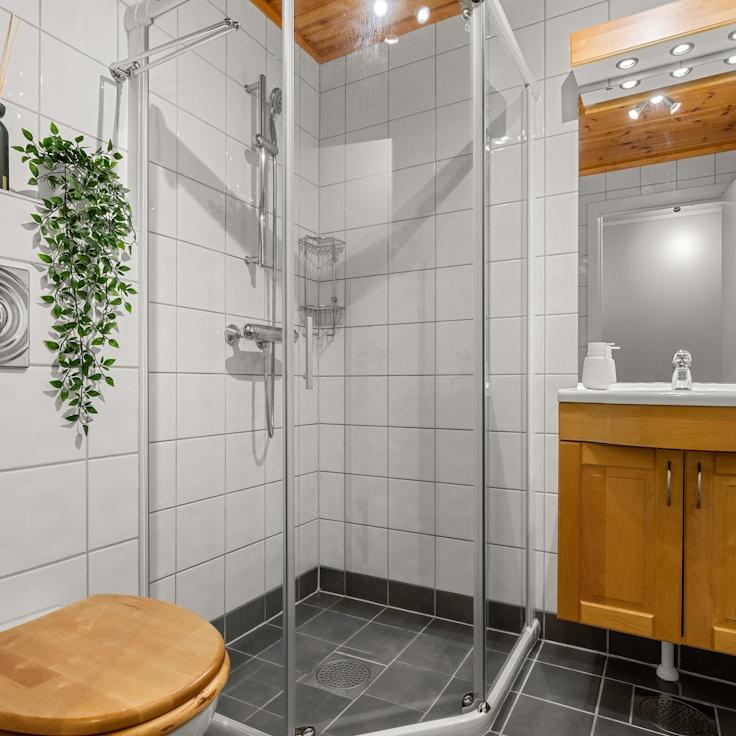 Skilled plumbing unit at work